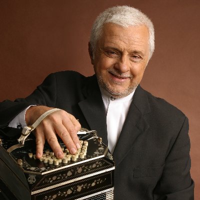 Internationally renowned composer, arranger music director and master of the bandoneon. Latin Grammy nominee 2018, 2019, Konex Award among others.