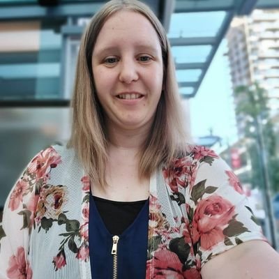 MaryAstrong14's profile picture. 