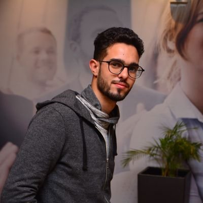 I hail from Morocco and work as both a reporter and a web developer.