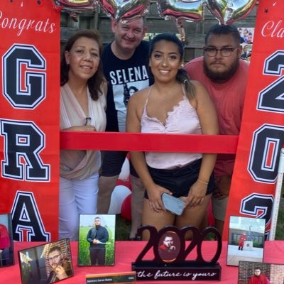 Proud Mexican, love my family and teaching is my passion, well besides traveling 😎😂😘