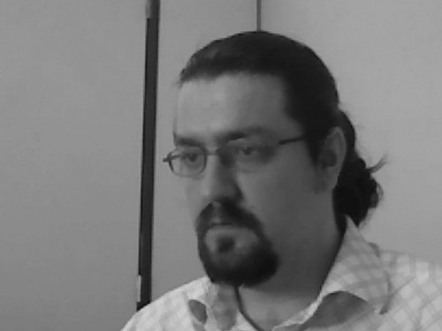 Systems administrator en Cambridge University Press, Disfruto administrando sistemas Linux y Windows y me apasionan las redes