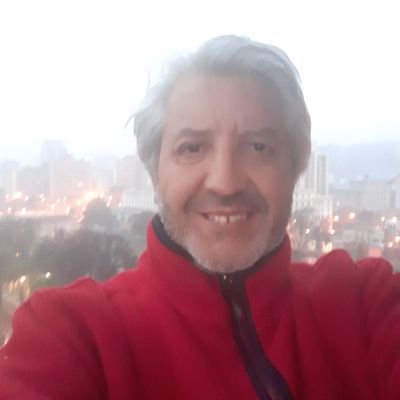 Gran amante de la familia ,de grandes asados..un ciudadano vigilante de los acontecimientos...deseo un mejor pais para todos...