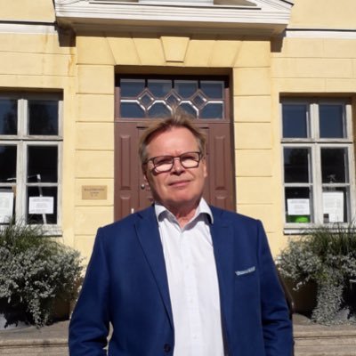 HannuMuhonen's profile picture. Haminan ex-kaupunginjohtaja. Mielenkiinnon kohteita ovat uudet asiat ja ideat.