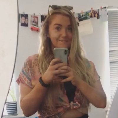 Emz0955's profile picture. ✌️☮✌☮