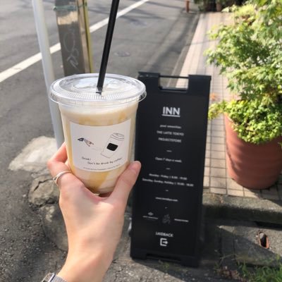 ay_t008's profile picture. ライブいろいろ。AGEAGE育ち吉本新喜劇経由。服とカフェも。