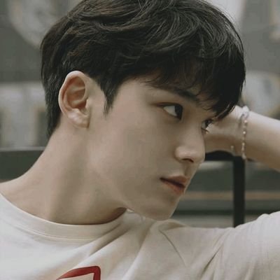 ⠀⠀      🎸 #1997 / parody account : 𝒌𝒊𝒎 𝒎𝒊𝒏𝒈𝒚𝒖