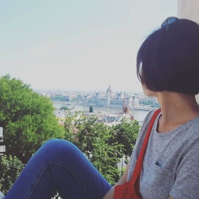 Lisalala__'s profile picture. Literaturwissenschaft / Translationswissenschaft. Liest meistens. Nie genug Sprachen. Langzeitlernende.