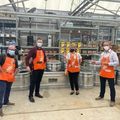 WestRheaHD's profile picture. Store Manager 4708