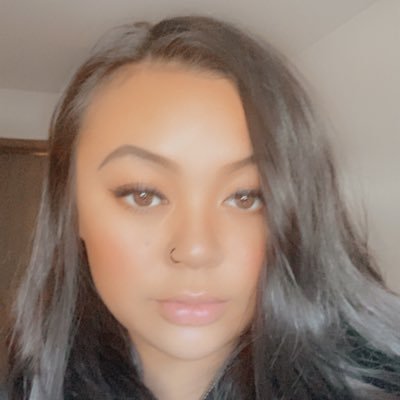 head in the clouds, feet on the ground 333 ♎️ twitch affiliate . I play apex n shit! she/her!