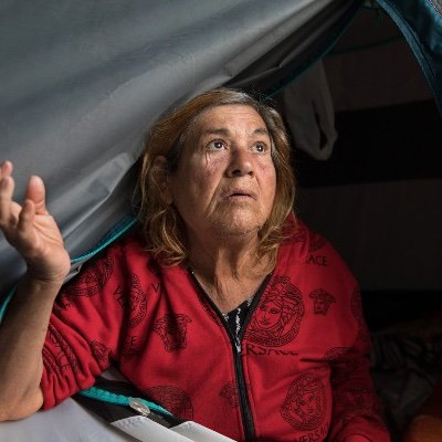 CSensesostre's profile picture. Perfil de @evaparey sobre el treball documental de l'impacte del Covid-19 en els més vulnerables a Barcelona #losconfinesdelasociedad.