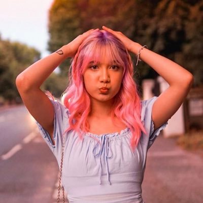 k_kaachi's profile picture. Uni-k🤍
Nicole💜
Coco🤍
Dani💜
Chunseo 🤍