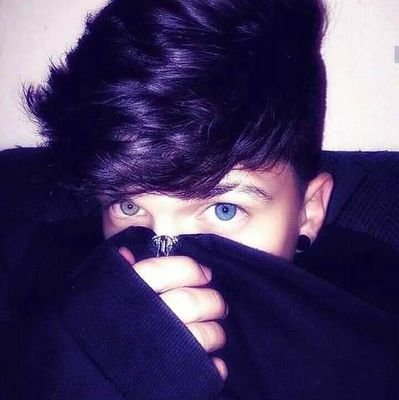 YfwRLCmLZR4fjm4's profile picture. 