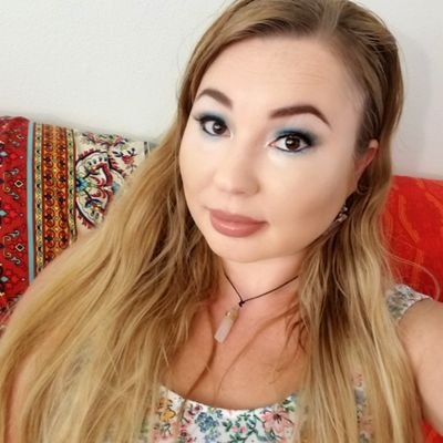 blissfulbritney's profile picture. Mama 🐻, Flower Child 🌻, Multifaceted Creative, Individualist & Freedom Activist. 
Let's Share Art, Kindness & Philosophical Perspectives 💞. #INFJ