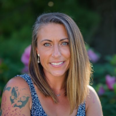 Wife to Randy, Mother to Paxton & Parker, Coach & Photographer of memories! Lover of all sports, travel, coffee, art, family & friends.
