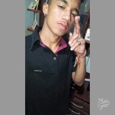 eu sou engraçado, e gosto de curtir⚡