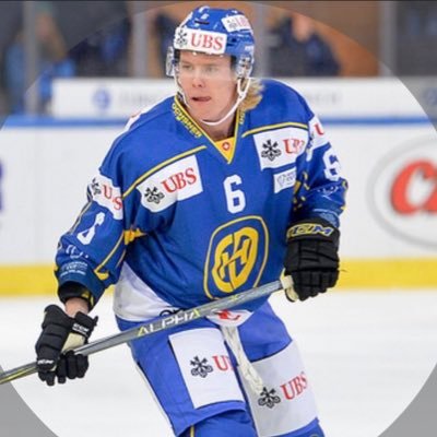 Professional hockey player for @krschina in the KHL