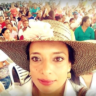 Feminista. Defensora de las causas de las Mujeres Rurales. Magistra en Desarrollo Rural