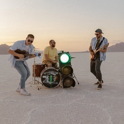 a local band out of Salem, Utah. we make and play indie pop/hip hop/alternative pop/indie rock.
