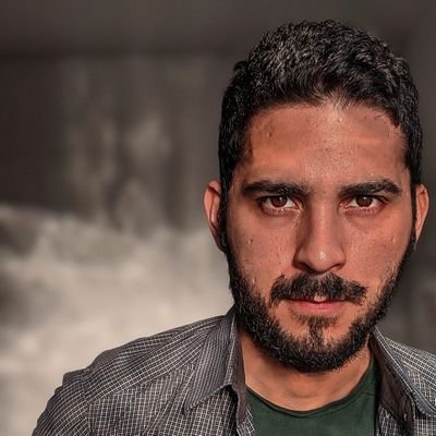 Aspirante a escritor.
Estudiante de Comunicación Social.
Redactor en Woxi Digital.
Intento crecer, literalmente. En Wattpad con SF: La leyenda.
