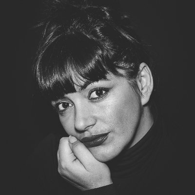 Realizo fotografía social, producto, corporativa,boudoir, etc.
Si tienes un sueño debes protegerlo.