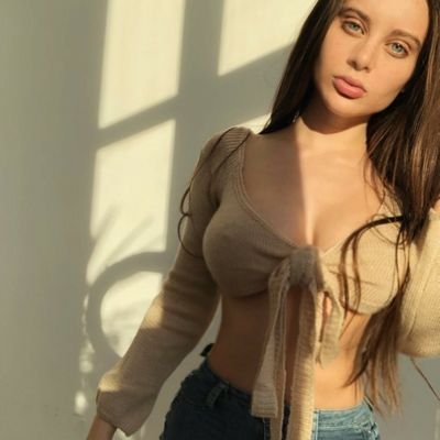 Lana20324380's profile picture. 