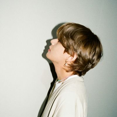 RP ╱ 95 ─ Use Kim Taehyung BTS as face claim. He can shoot your heart with his perfect visual.