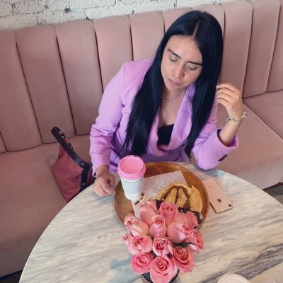 mi_martis's profile picture. 