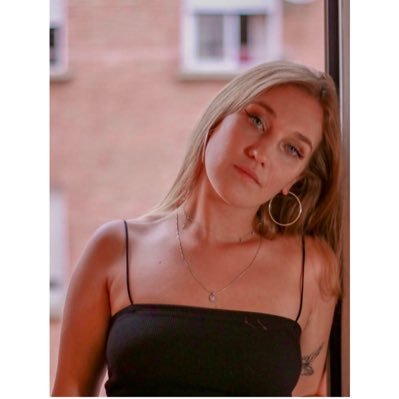 Yaralerga8's profile picture. Los finales son finales, lo importante es haber sido feliz por el camino. X.