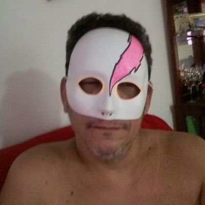 Aqui o conteúdo é todo adulto e para quem gosta de uma boa sacanagem entre homens...fotos de cueca e também muito vídeo...beleza.