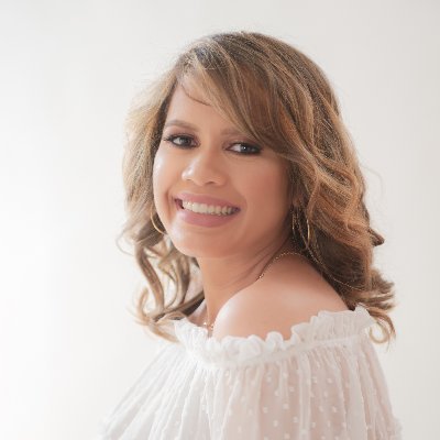 annycoachdevida's profile picture. Hola, Soy Anny! Psicóloga y coach de vida personal. Ayudo a las mujeres a sanar, crecer y encontrar propósito por medio del autocococimiento