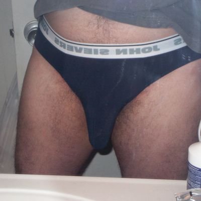 🏳️🌈🇺🇲 Midwest, he/him · 7x6 cut, size 13 US, vers top · Bator, male bonding, natural musk, meeting new buds worldwide. DMs open 🙂
@brobond77.bsky.social