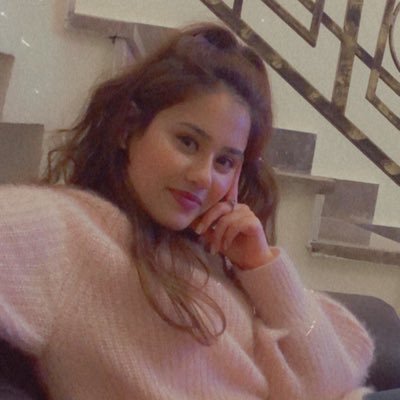 mahamasooddd's profile picture. Could not think of a clever bio... 🤷🏻‍♀️// 💍❤️