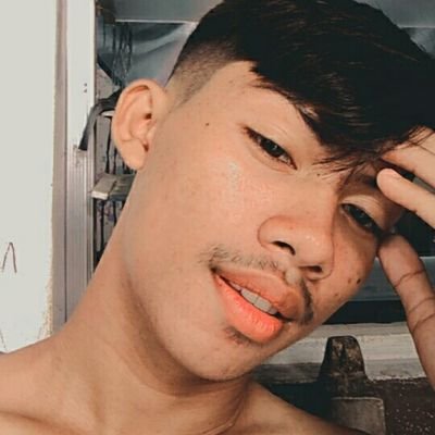 EdcelJohn10's profile picture. Ain't straight