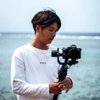 沖縄在住ウェディングビデオグラファーです。