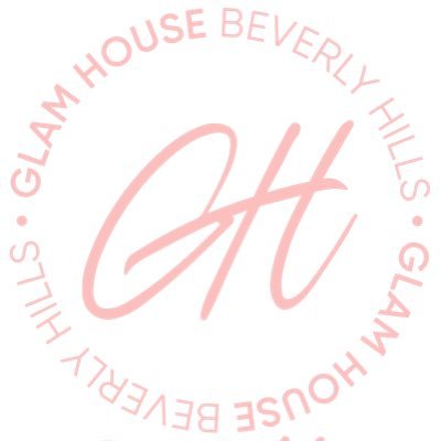 First ever creator house for all things Beauty & Glam ✨ • A house where all genders, races, & sizes can collaborate on all things GLAM