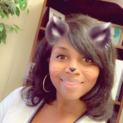 Educated and Pretty!!! 💁🏽♀️#KaelynsMommy👩👧#SELUALUMNA💚💛 #LSUALUMNA💜💛 #GoalDigger