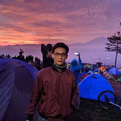 ||Alam raya adalah majelis semua orang adalah guru||