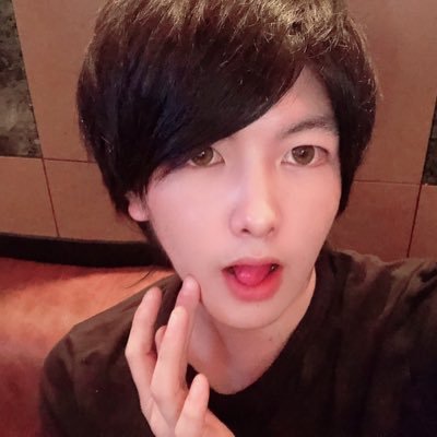 お酒は薬💊 お金は愛情💰ラーメンは命🍜 歌舞伎で生きてきてよかったと思える人間になりたい同好会会員 歌舞伎のとあるBARの代表です #ホスト#歌舞伎#酒#新宿#バー#酒ヤクザ DM開放中
