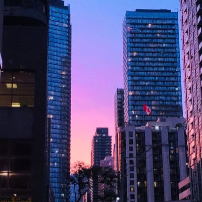 HelenYa20510189's profile picture. 