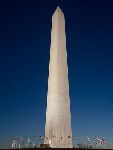 Penso, logo obelisco