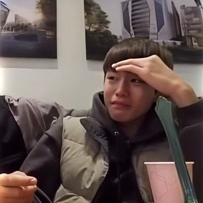 เธอเป็นอะไร​ อ่อเป็นได้แค่เพื่อน