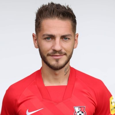 Official Nico Sumsky Twitter account //Football @SeredSkf