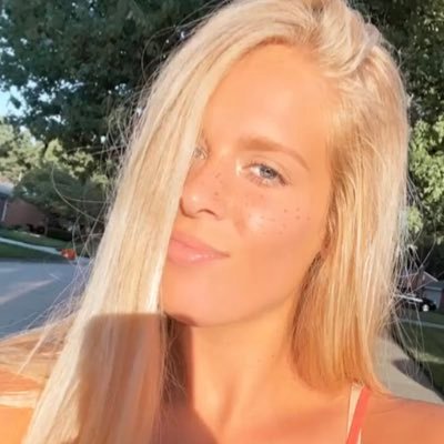 cheydavis22's profile picture. Speech Path 💙💛