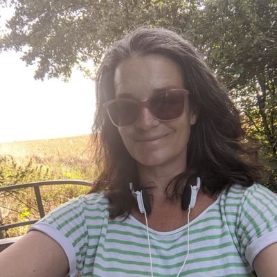 Writer of books and other things, high school librarian. Retweeter.