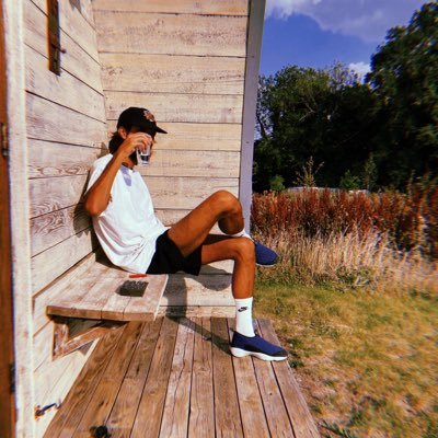 elliottench's profile picture. Me and broski really love music