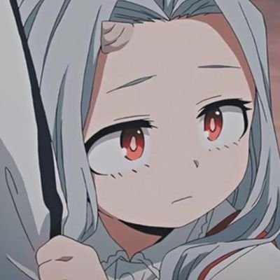 PlushSquidward's profile picture. ¯＼_(ツ)_/¯