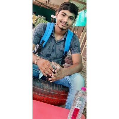 રેતી ના સેતુ પર રચાયેલી અણસમજુ સંબંધો ને પણ સમજણ થી સાચવે તેનુ નામ _લાગણી__💜 राघे राघे