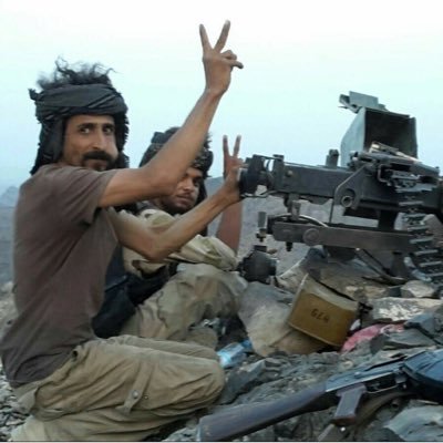 لا تأمننّ امرئٍ خان امرءاً أبداً إنّ من الناس ذا وجهين خوّانا.