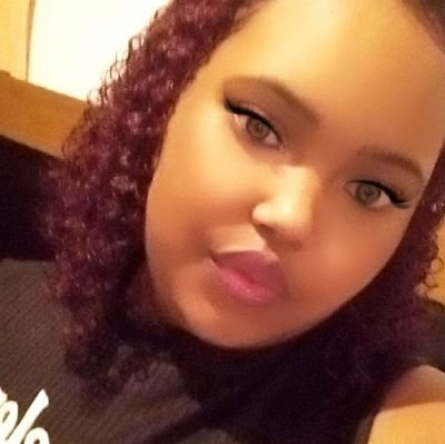 Estherlyma5's profile picture. 