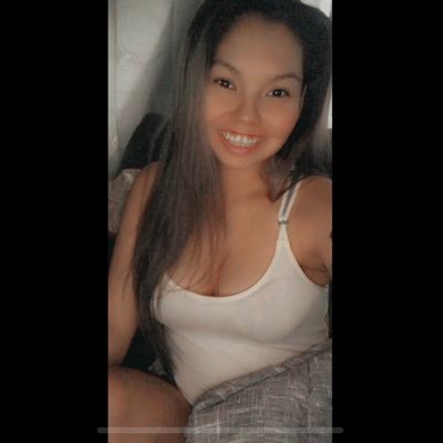 ChelseaAzak's profile picture. fuck it. this is me. 🤷🏼‍♀️